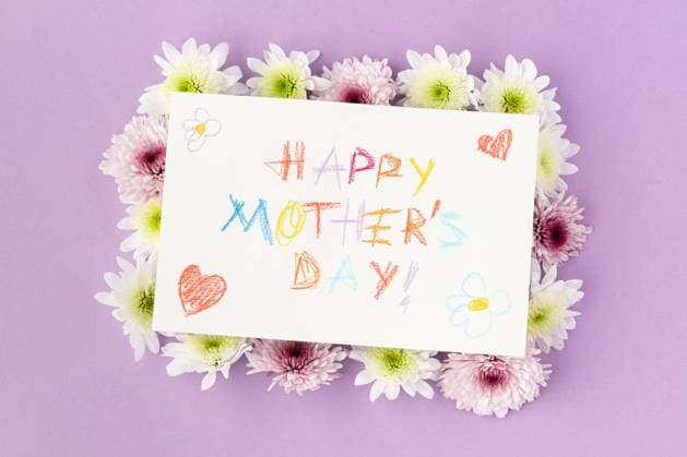  Draufsicht schönes Sortiment Muttertag *** Top view Beautiful Assortment Mother s Day Copyright: imageBROKER/OleksandrxLatkun ibxole09793700.jpg