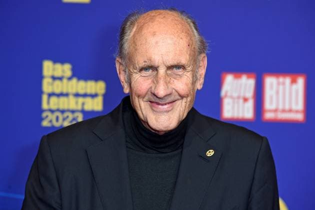 Hans Joachim Stuck AWARDING THE GOLDEN STEERING WHEEL 2023 at the Axel Springer Tower in Berlin on 07 11 2023