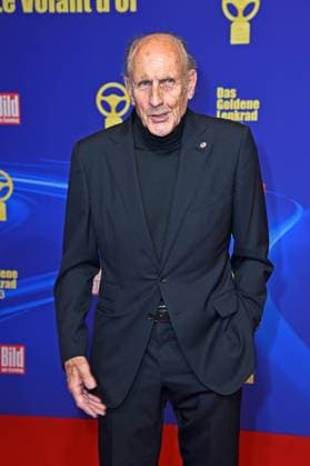 Hans Joachim Stuck AWARDING THE GOLDEN STEERING WHEEL 2023 at the Axel Springer Tower in Berlin on 07 11 2023