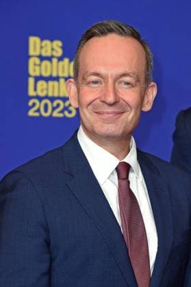 Volker Wissing AWARDING THE GOLDEN STEERING WHEEL 2023 at the Axel Springer Tower in Berlin on 07 11 2023