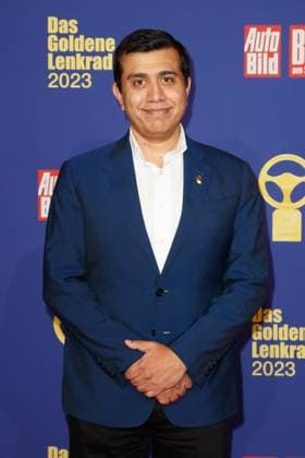 The Golden Steering Wheel 2023 Ajay Bhatia at the award ceremony of the Golden Steering Wheel 2023 at the Axel Springer Tower on 07 11 2023 in Berlin Copyright: xEventpressxKochanx