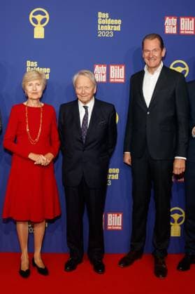 The Golden Steering Wheel 2023 Friede Springer, Wolfgang Porsche and Mathias Döpfner at the award ceremony for the Golden Steering Wheel 2023 at the Axel Springer Tower on 07 11 2023 in Berlin Copyright: xEventpressxKochanx