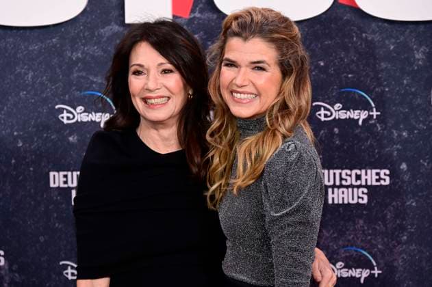 Iris Berben and Anke Engelke at the premiere of the Disney streaming series Deutsches Haus at Zoo Palast Berlin, 08 11 2023 Foto:xM.xWehnertx xFuturexImagex haus_3183