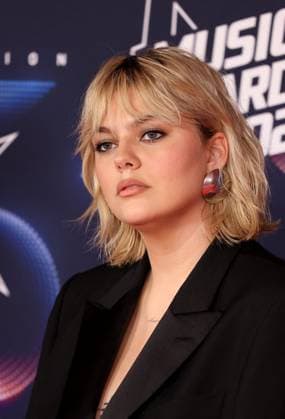 Photocall de la 25eme cÃ rÃ monie des NRJ Music Awards (NMA) au palais des Festivals et des Congres de Cannes Louane Emera au photocall de la 25eme cÃ rÃ monie des NRJ Music Awards (NMA) au palais des Festivals et des Congres de Cannes, France, le 10 novembre 2023. Dominique Jacovides Bestimage Celebs attend the 25th NRJ Music Awards - Red Carpet arrivals at Palais des Festivals in Cannes, France, on November 10, 2023. Cannes France  Copyright: xDOMINIQUExJACOVIDESx xBESTIMAGExDOMINIQUExJACOVIDESx xBESTIMAGEx