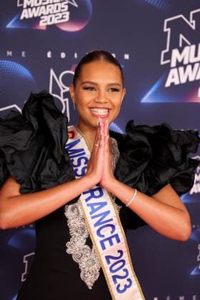 Photocall de la 25eme cÃ rÃ monie des NRJ Music Awards (NMA) au palais des Festivals et des Congres de Cannes Indira Ampiot, Miss France 2023 au photocall de la 25eme cÃ rÃ monie des NRJ Music Awards (NMA) au palais des Festivals et des Congres de Cannes, France, le 10 novembre 2023. Dominique Jacovides Bestimage Celebs attend the 25th NRJ Music Awards - Red Carpet arrivals at Palais des Festivals in Cannes, France, on November 10, 2023. Cannes France  Copyright: xDOMINIQUExJACOVIDESx xBESTIMAGExDOMINIQUExJACOVIDESx xBESTIMAGEx