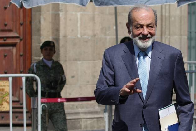 Businessman Carlos Slim Helu Held A Meeting with Mexican President Lopez Obrador November 8, 2023, Mexico City, Mexico: Businessman Carlos Slim Helu is seen leaving the National Palace after meeting with the President of Mexico, Andres Manuel Lopez Obrador, to discuss the situation in Acapulco. on November 8, 2023 in Mexico City, Mexico. (Photo by Ismael Rosas Eyepix Group) Copyright: xIsmaelxRosas xEyepixxGroupx IR_08112023_104395