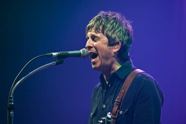 Bilder des Jahres 2023, Entertainment 11 November Entertainment Themen der Woche KW45 Entertainment Bilder des Tages Noel Gallagher s High Flying Birds at the Zenith in Paris Noel Gallagher s High Flying Birds performs at the Zenith in Paris, France on november 11, 2023. Photo by Christophe Meng ABACAPRESS.COM Paris France  Copyright: xMengxChristophe ABACAx
