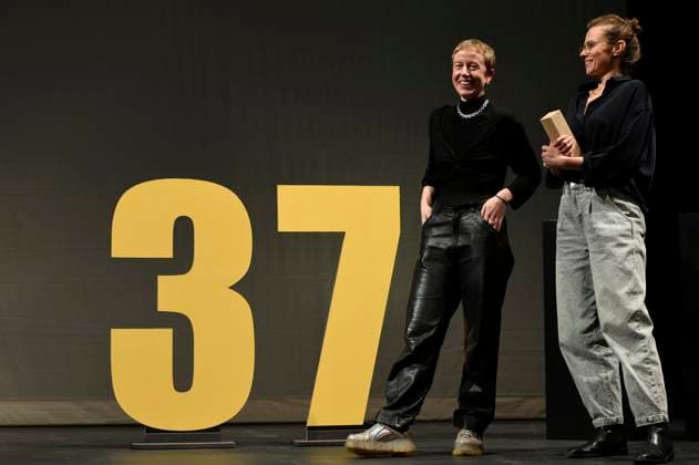 Sophie Ahrens and Karin Hanczewski at the award ceremony of the 37 Braunschweig International Film Festival in the Great House of the Braunschweig State Theater Braunschweig, 11 11 2023 Foto:xC.xNiehausx xFuturexImagex biff_3121