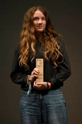 Eline Doenst with the Braunschweig Film Award for Best Newcomer at the awards ceremony of the 37 Braunschweig International Film Festival in the main auditorium of the Braunschweig State Theater Braunschweig, 11 11 2023 Foto:xC.xNiehausx xFuturexImagex biff_3125
