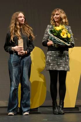 Eline Doenst Braunschweig Film Award for Best Newcomer and Cecile de France the Europa as European Acting Award at the award ceremony of the 37 Braunschweig International Film Festival in the Great House of the Braunschweig State Theater Braunschweig, 11 11 2023 Foto:xC.xNiehausx xFuturexImagex biff_3132