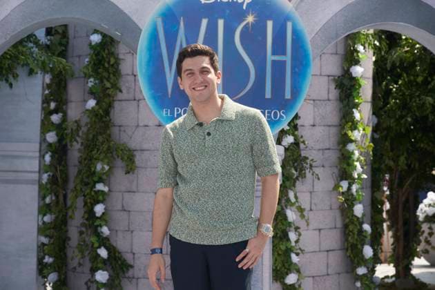 November 13, 2023, Mexico City, Ciudad de Mexico, Mexico: November 12, 2023, Mexico City, Mexico: Gerardo VeloÂ¡zquez attends the blue carpet for Wish by Walt Disney film premiere at Cinepolis Plaza Universidad. on November 12, 2023 in Mexico City, Mexico. Mexico City Mexico - ZUMAe321 20231113_zea_e321_034 Copyright: xJaimexNogales xEyepixxGroupx