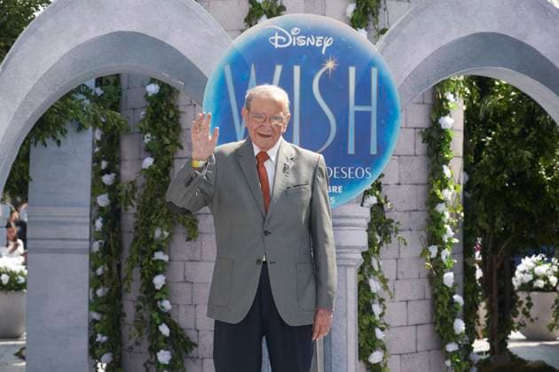 November 13, 2023, Mexico City, Ciudad de Mexico, Mexico: November 12, 2023, Mexico City, Mexico: Francisco Colmenero attends the blue carpet for Wish by Walt Disney film premiere at Cinepolis Plaza Universidad. on November 12, 2023 in Mexico City, Mexico. Mexico City Mexico - ZUMAe321 20231113_zea_e321_064 Copyright: xJaimexNogales xEyepixxGroupx