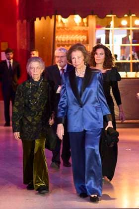 13-11-2023 Madrid Queen Sofia and Princess Irene of Greece attend the 38th edition of the BMW painting prize concert at the royal theatre in Madrid. No Spain Â  Copyright: xPPEx