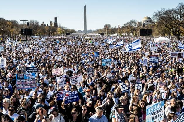 Bilder des Jahres 2023, News 11 November March For Israel Rally on the National Mall in Washington, US - 14 Nov 2023 Protesters hold flags and placards expressing their opinion during the March For Israel rally on the National Mall in Washington, DC. Washington United States Copyright: xMichaelxBrochsteinx xSOPAxImagesx DCmarchIsrael_231114_0055