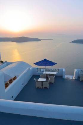 Terrace with with blue sky on the Greek island of Santorini Fira, Greece CR_TQOI231114-1286633-01 EDITORIAL USE ONLY