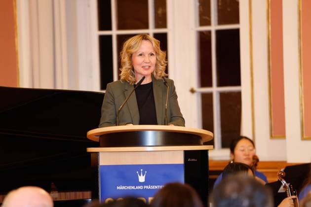 Senator for the Environment Steffi Lembke at the Golden Pea 2023 award ceremony in Berlins Rotes Rathaus