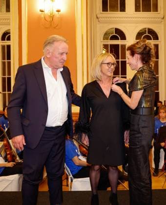 Andreas Brehme, Heidrun Beckenbauer, Silke Fischer at the Golden Pea 2023 award ceremony in Berlins Rotes Rathaus