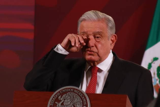 Mexican President, Lopez Obrador News Conference November 15, 2023 in Mexico City, Mexico: Mexican President, Andres Manuel Lopez Obrador, gesticulates while talk during his daily briefing conference in front of media at the National Palace. on November 15, 2023 in Mexico City, Mexico. (Photo by Carlos Santiago Eyepix Group) Copyright: x<author >x xEyepixxGroupx CS202311158173