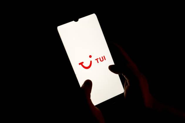 Airlines Logo Photo Illustration In this photo illustration a TUI Group Airlines logo seen displayed on a smartphone screen in Athens, Greece on November 15, 2023. (Photo illustration by Nikolas Kokovlis NurPhoto) Athens Greece  Copyright: xNikolasxKokovlisx originalFilename: kokovlis-notitle231115_np4hJ.jpg