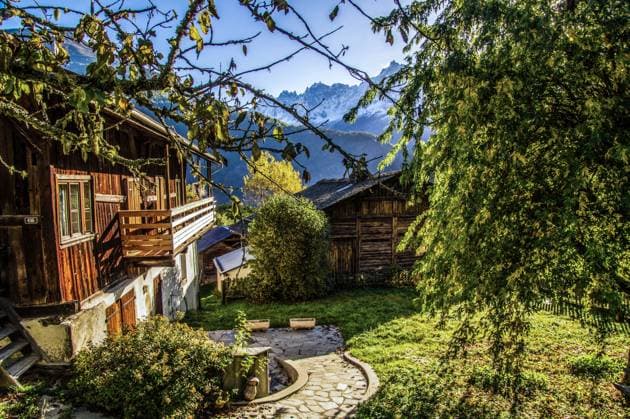 IMAGO Creative, Jahreszeit Herbst auf dem Land les bouchards in vaudagne in les houches ,haute savoie ,france *** Les bouchards in vaudagne in Les houches haute Savoie ,france 1127601627