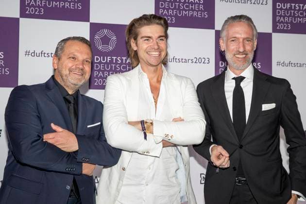 vl Udo Heuser, CEO Nobilis Group Fragrance Foundation, Influencer Jeremy Fragrance, Andreas Fuhlisch, Managing Director VKE Cosmetics Association Fragrance Foundation DUFTSTARS 2023 German Fragrance Award Presentation of the German Fragrance Award DUFTSTARS by the Fragrance Foundation on 16 11 2023, Rheinterrassen, Duesseldorf