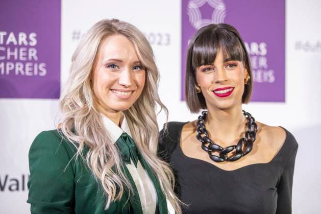 Influencer Leni s Scents with influencer Angelina Patchouli DUFTSTARS 2023 German Perfume Award Presentation of the German Perfume Award DUFTSTARS by the Fragrance Foundation on 16 11 2023, Rheinterrassen, Duesseldorf