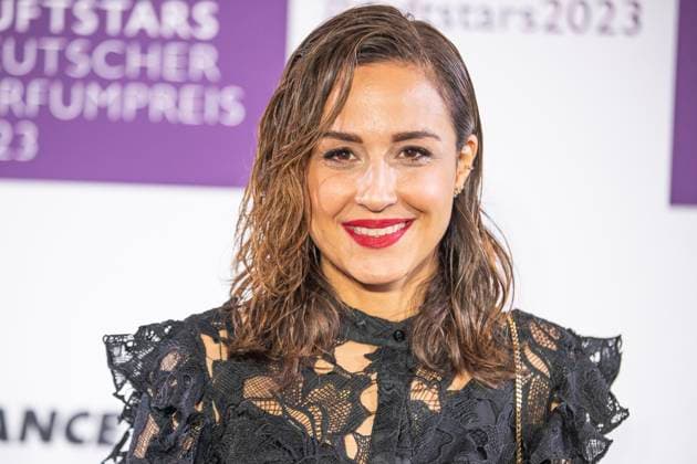 Presenter Nina Moghaddam DUFTSTARS 2023 German Perfume Award Presentation of the German Perfume Award DUFTSTARS by the Fragrance Foundation on 16 11 2023, Rheinterrassen, Duesseldorf
