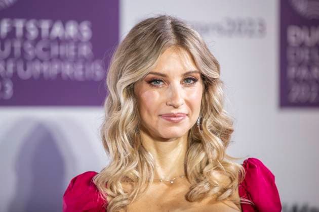 Presenter Cathy Hummels DUFTSTARS 2023 German Perfume Award Presentation of the German Perfume Award DUFTSTARS by the Fragrance Foundation on 16 11 2023, Rheinterrassen, Duesseldorf
