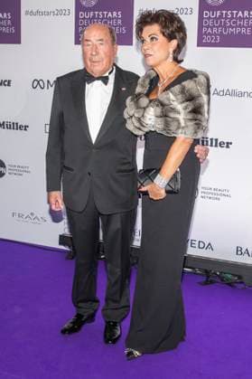 Drugstore manager Erwin Mueller with his wife Anita DUFTSTARS 2023 German Perfume Award Presentation of the German perfume award DUFTSTARS by the Fragrance Foundation on 16 11 2023, Rheinterrassen, Duesseldorf