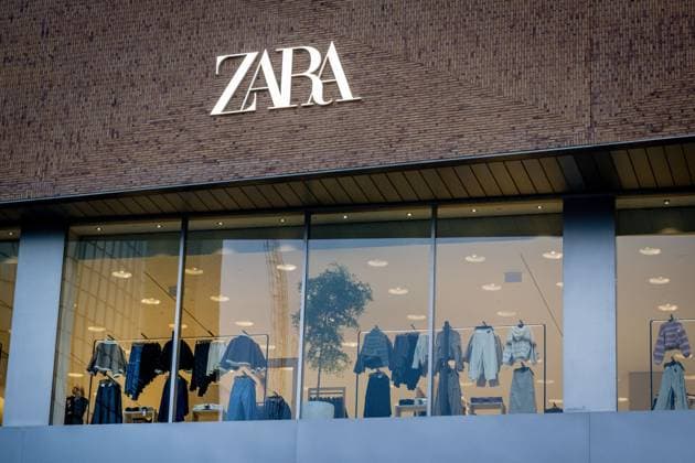 ROTTERDAM - Exterior of Zara during the opening of the largest store of fashion chain Zara in the world in the Maasstad. The opening of the newest branch fits within the strategy of the Spanish parent company Inditex, which focuses on fewer, but larger stores. ANP ROBIN UTRECHT netherlands out - belgium out  Copyright: xx x484075391x originalFilename: 484075391.jpg