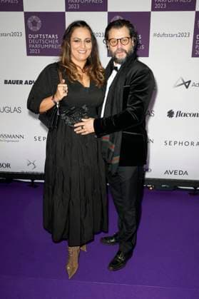 Manuel Cortez with girlfriend Saina Bayatpour at the presentation of the German Perfume Award Duftstars 2023 at the Rheinterrasse Düsseldorf Düsseldorf, 16 11 2023 Foto:xT.xSchröerx xFuturexImagex duftstars_3185