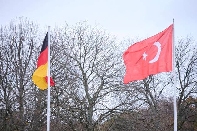 Berlin, Steinmeier meets Erdogan Federal President Frank Walter Steinmeier welcomes the Turkish President, Recep Tayyip ErdoÄüan on 17 11 2023 at Bellevue Palace in Berlin In the picture the German and Turkish flags in front of the Berlin Palace Bellevue Palace Berlin Germany