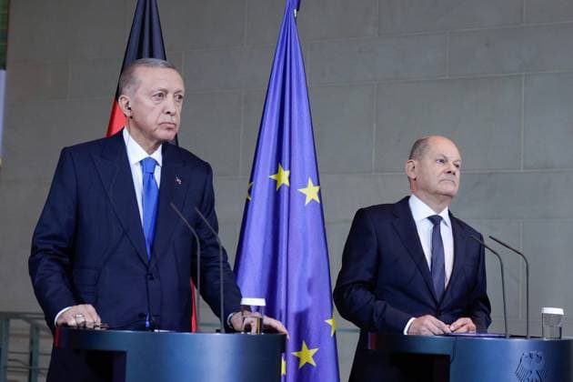 State visit, Federal Chancellor Olaf Scholz, President Recep Tayyip Erdogan Federal Chancellor Olaf Scholz SPD receives the President of the Republic of Turkey, Recep Tayyip Erdogan at the Federal Chancellery Berlin Berlin GER