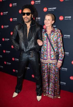 November 18, 2023, Mexico City, Ciudad de Mexico, Mexico: November 17, 2023, Mexico City, Mexico: Karin Rehn-Kaufmann and Lenny Kravitz attend the opening of the Leica Store Mexico. on November 17, 2023 in Mexico City, Mexico. Mexico City Mexico - ZUMAe321 20231118_zea_e321_014 Copyright: xJaimexNogales xEyepixxGroupx