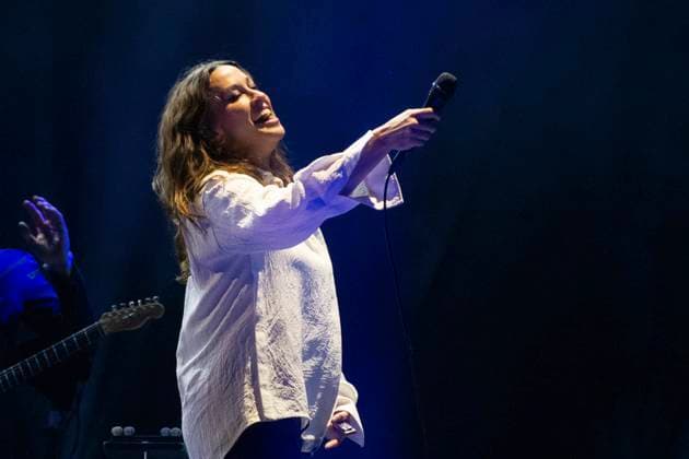 November 18, 2023, Mexico City, Ciudad de Mexico, Mexico: November 17,2023, Mexico City, Mexico: Canadian singer Alanis Morissette performs on stage during the day one of the Corona Capital 2023 Music Festival at Autodromo Hermanos Rodriguez. on November 17, 2023 in Mexico City, Mexico. Mexico City Mexico - ZUMAe321 20231118_zea_e321_066 Copyright: xEssenexHernandez xEyepixxGroupx