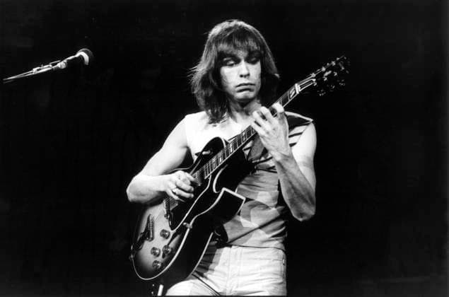 Archivbilder der Woche KW46 Yes Steve Howe, Yes PLEASE CALL FIRST TO NEGOTIATE FEE , Credit:Simon Fowler Avalon  Copyright: xSimonxFowlerx xAvalonx 0520954560