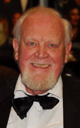 PREMIERE OF THESE FOOLISH THINGS HELD AT THE ODEON KENSINGTON IN LONDON JOSS ACKLAND ARRIVES FOR THE WORLD GALA FILM PREMIERE OF THESE FOOLISH THINGS HELD AT THE ODEON KENSINGTON IN LONDON. 8 MARCH 2006. PICTURES: , Credit:Gene Weatherley Avalon  Copyright: xGenexWeatherleyx xAvalonx OBIT_Actor_Joss_Ackland_dies_aged_95_543337722