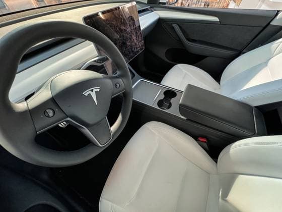 Tesla Model Y exhibited in Puerto Venecia, well-recognized shopping center based out of the city of Zaragoza, Spain. Zaragoza Spain Copyright: xNanoxCalvox xVWPicsx NN-PuertoVeneciaMall-24
