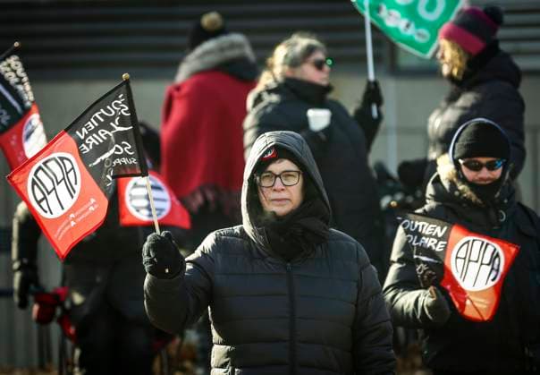 November 21, 2023, Montreal, Quebec, Canada: Quebec s Common Front of public sector employees is on strike for the next three days and will be followed by the Fo do ration autonome de l enseignement (FAE) that is set to launch its own unlimited strike on Thursday. Montreal Canada - ZUMAs278 20231121_zip_s278_013 Copyright: xSerkanxSenturkx