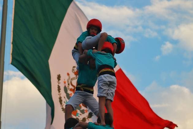 The Castellers of Vila franca Make An Eight Floors Human Tower November 21, 2023 in Mexico City, Mexico: The Castellers of Vila franca make an eight-story human tower as part of the celebration of 75 years of the founding of the Colle in the zocalo of Mexico City. On November 21, 2023. In Mexico City. (Photo by Carlos Santiago Eyepix Group) Copyright: xCarlosxSantiagox xEyepixxGroupx CS202311218365