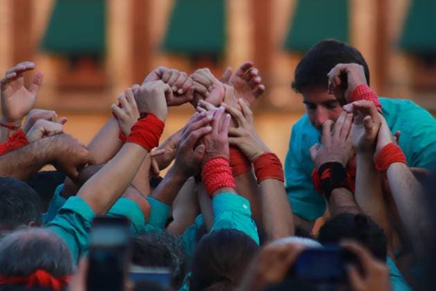 The Castellers of Vila franca Make An Eight Floors Human Tower November 21, 2023 in Mexico City, Mexico: The Castellers of Vila franca make an eight-story human tower as part of the celebration of 75 years of the founding of the Colle in the zocalo of Mexico City. On November 21, 2023. In Mexico City. (Photo by Carlos Santiago Eyepix Group) Copyright: xCarlosxSantiagox xEyepixxGroupx CS202311218364