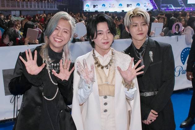 Japanese rock band Mrs. GREEN APPLE attend a blue carpet event during the MTV VMAJ(Video Music Awards Japan) 2023 Pre-Show in Yokohama, Kanagawa-Prefecture, Japan on Wednesday, November 22, 2023.  TKP2023112209 KEIZOxMORI