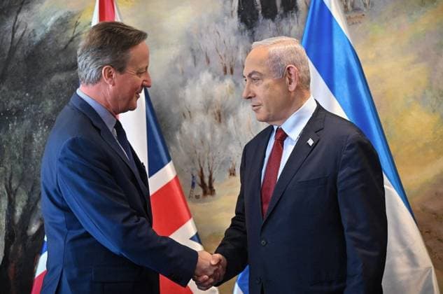 News Themen der Woche KW47 News Bilder des Tages El primer ministro de Israel, Benjamin Netanyahu, junto al ministro de Exteriores britanico, David Cameron. OFICINA DEL PRIMER MINISTRO DE ISRAEL 23 11 2023, Israel Espana Aton_843531 *** The Prime Minister of Israel, Benjamin Netanyahu, with the British Foreign Minister, David Cameron OFFICE OF THE PRIME MINISTER OF ISRAEL 23 11 2023, Israel Spain Aton 843531  Copyright: OFICINAxDELxPRIMERxMINISTROxDExISRAEL