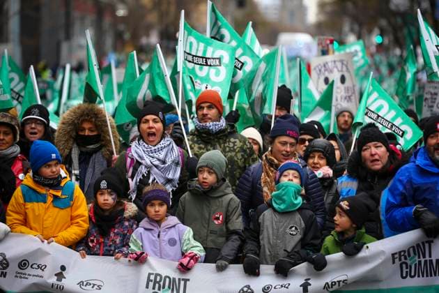 November 23, 2023, Montreal, Quebec, Canada: Four unions known by their initials -- CSQ, CSN, APTS and FTQ -- have formed what they call a common front and are striking together. They represent some 420,000 members in the health, education and social services sectors. In addition to the common front, the FAE, representing about 66,000 elementary and secondary school teachers, launched an unlimited general strike on Thursday. Montreal Canada - ZUMAs278 20231123_zip_s278_012 Copyright: xSerkanxSenturkx