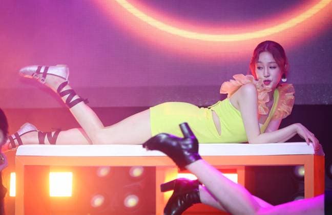 S. Korean singer Park Bo-ram S. Korean singer Park Bo-ram South Korean singer Park Bo-ram performs during a showcase to promote her new mini album Orange Moon in Seoul on July 13, 2017. (Yonhap) 2017-07-14 13:45:25 < 1980-2017 YONHAPNEWS AGENCY. .> ¼­¿ï EDITORIAL USE ONLY  Copyright: xx PYH2017071415630034400 YonhapxNewsx yonphotos117523