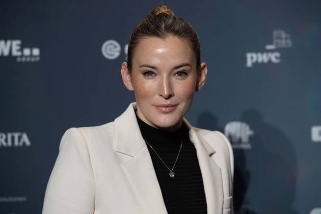 Jeannine MICHAELSEN, Presenter, Red Carpet, Red Carpet Show, Arrival, German Sustainability Award Ceremony in Duesseldorf on 23 11 2023