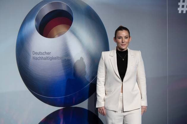 Jeannine MICHAELSEN, Presenter, Red Carpet, Red Carpet Show, Arrival, German Sustainability Award Ceremony in Duesseldorf on 23 11 2023