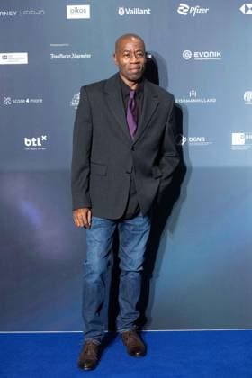 Andrew ROACHFORD, singer, musician, red carpet, red carpet show, arrival, German Sustainability Award ceremony in Duesseldorf on 23 11 2023