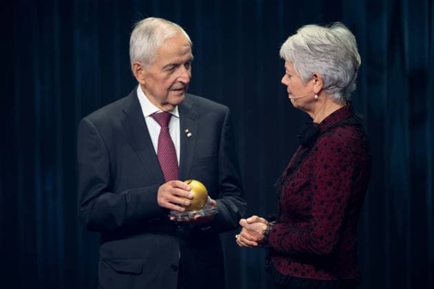 Prof. Klaus TOEPFER receives the German Sustainability Award for his lifes work, presented by Cornelia QUENNETT THIELEN, German Sustainability Award ceremony in Duesseldorf on 23 11 2023