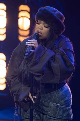 Zoe WEES, musician, singer, singing, concert, German Sustainability Award ceremony in Duesseldorf on 23 11 2023